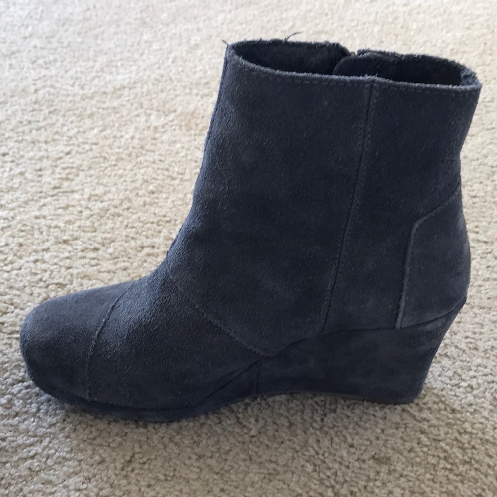 Toms wedges